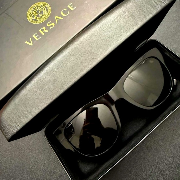 Versace Accessories - Versace Sunglasses